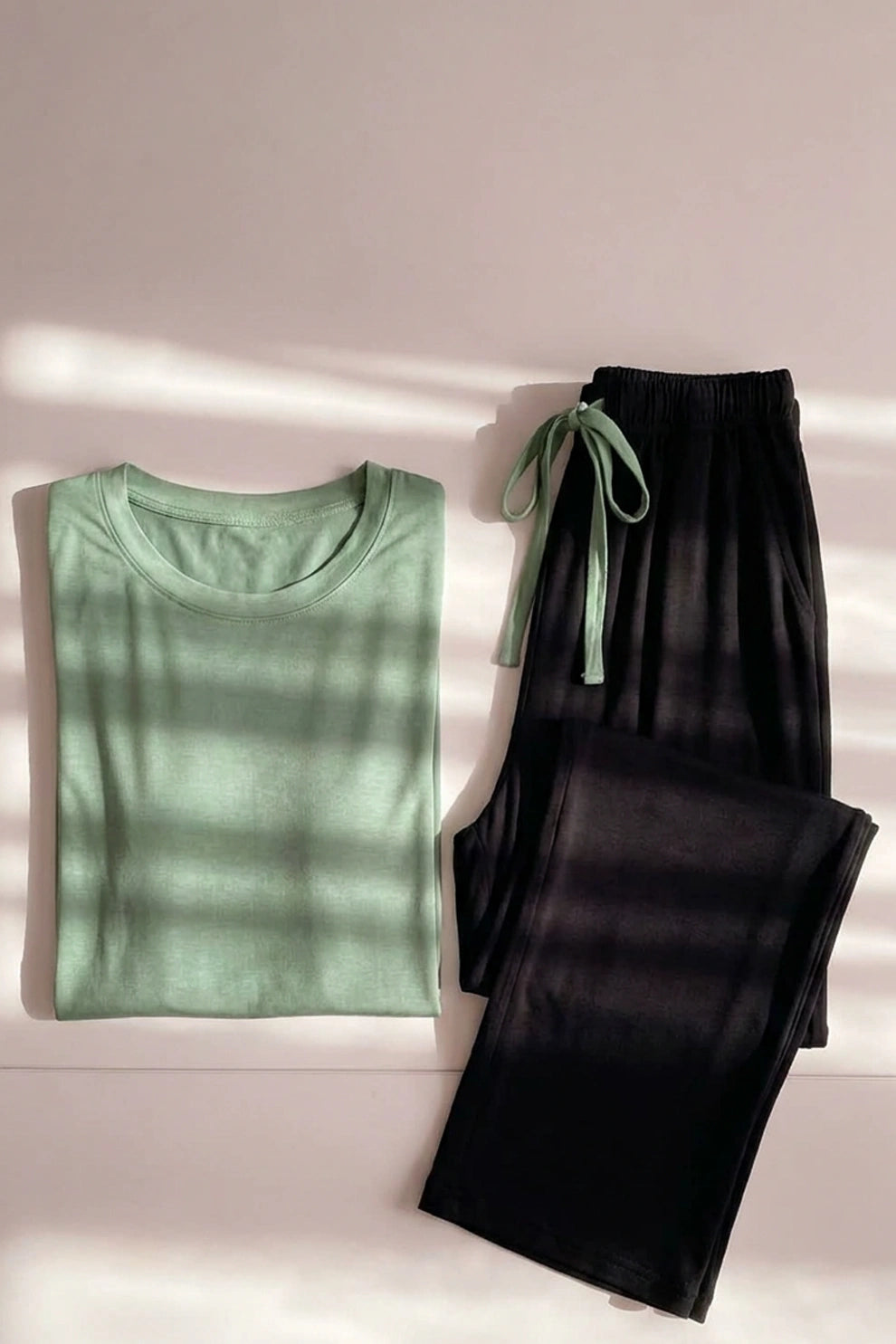 Helnay T-Shirt with Black Pajama